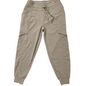 Athleta Bay Beach Capri Joggers Gray French Terry Athleisure Pants M NWT